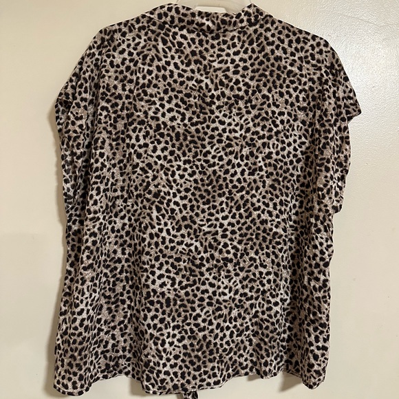 Torrid Challis Tie-Front Dolman Top Blouse Leopard Print Size 1X New - Picture 5 of 11